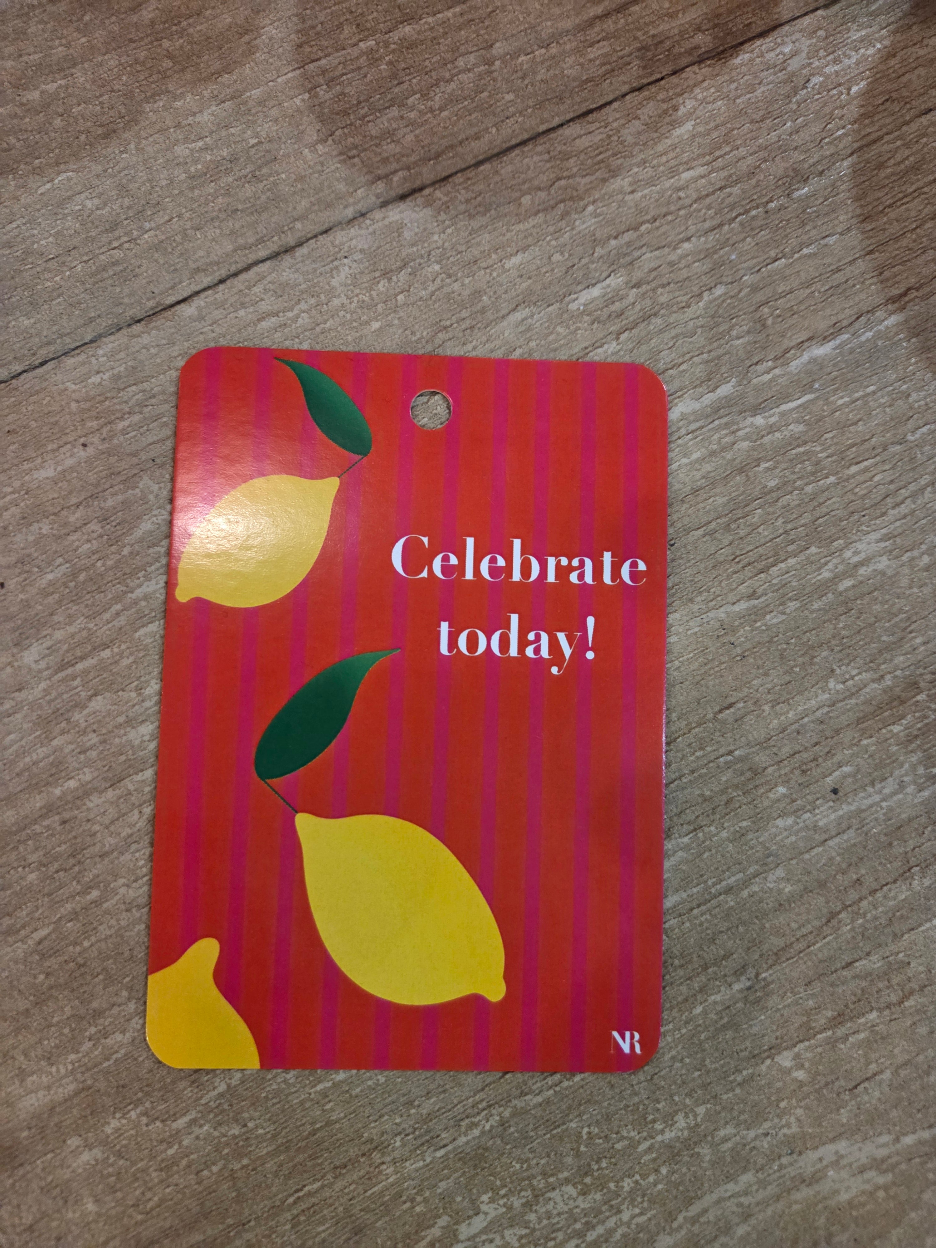 Cadeaukaartje celebrate today