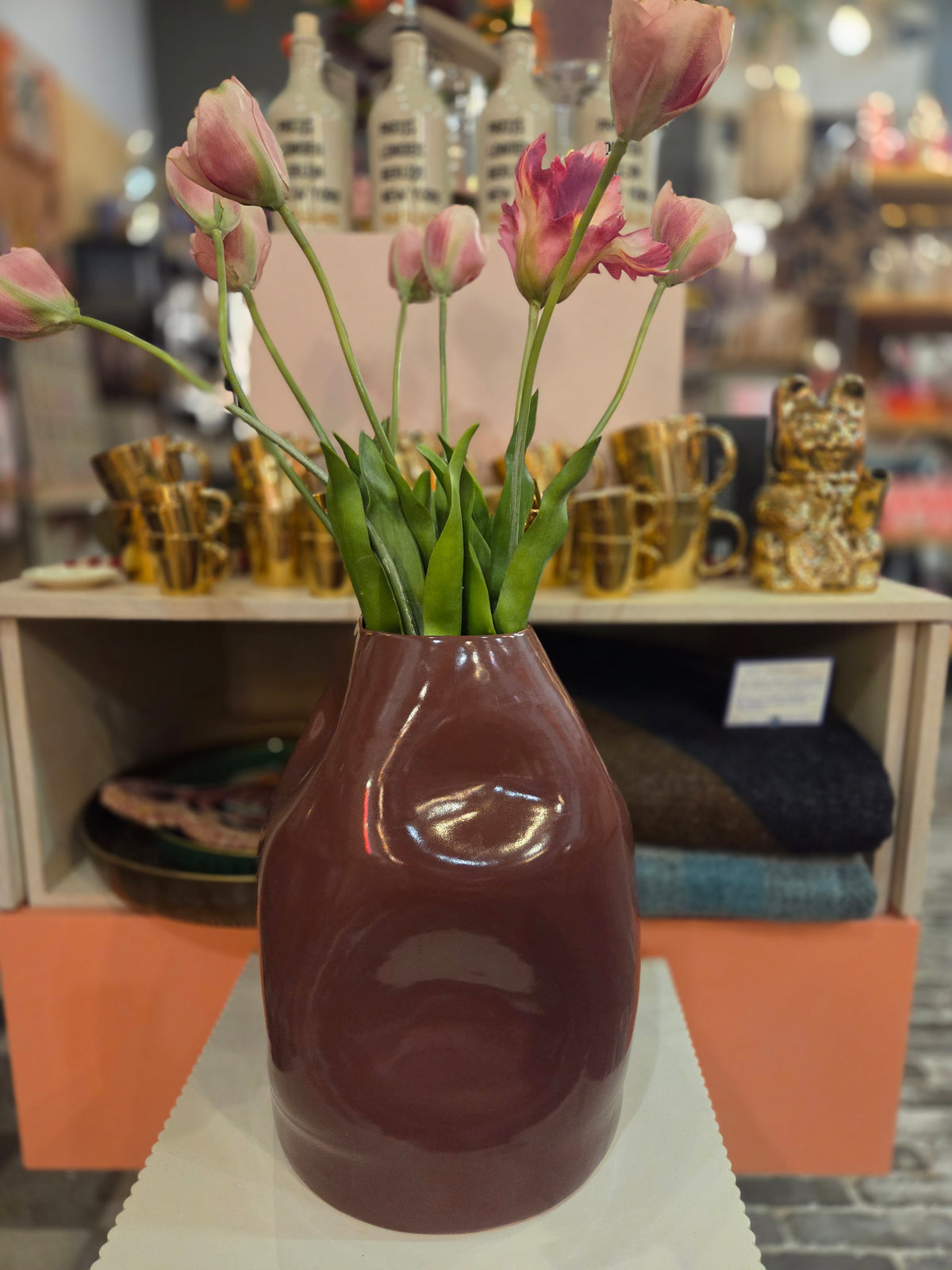 Vaas gedeukt aubergine